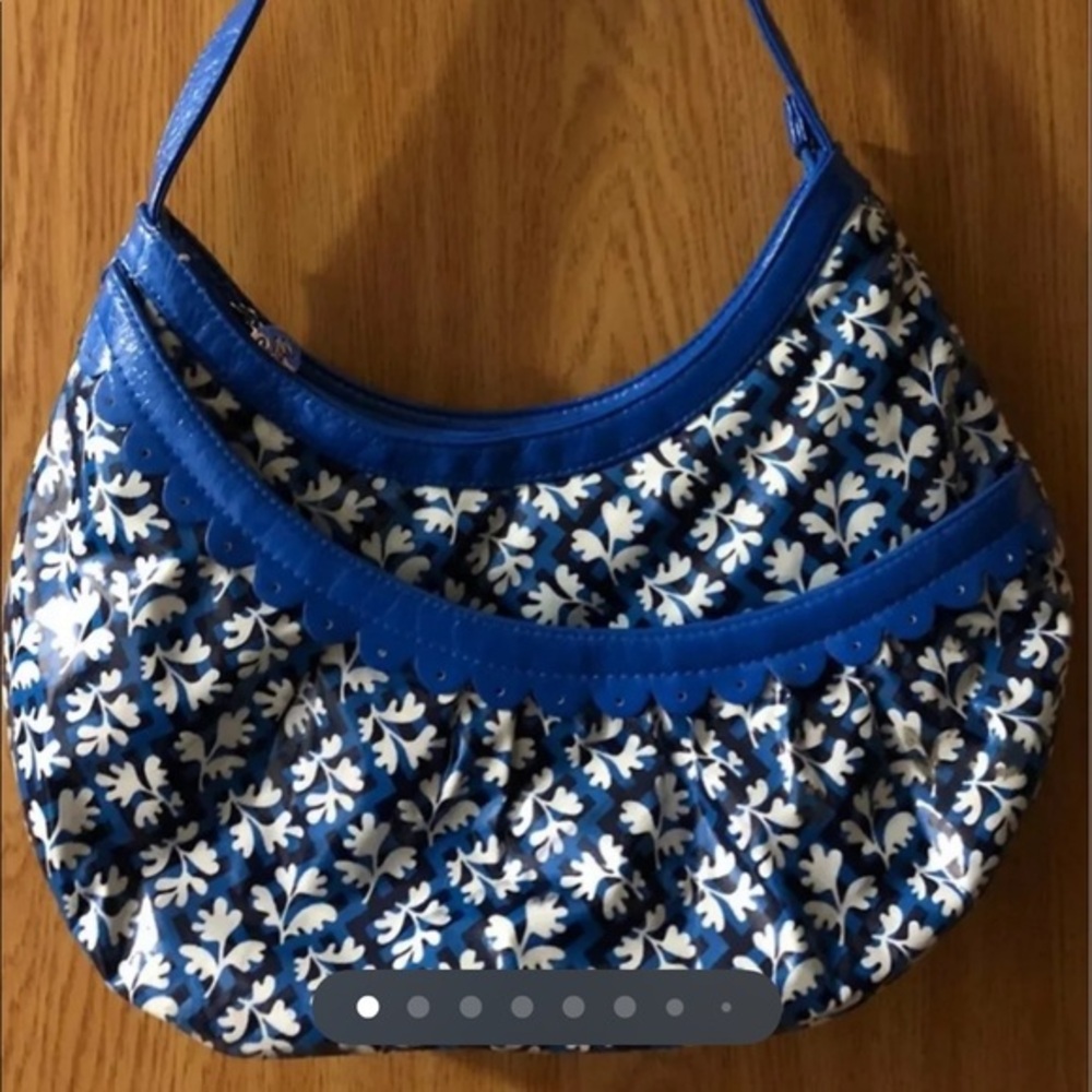 Vera Bradley bag
Frill Vera Bradley Blue Bag